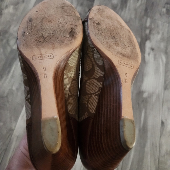 Coach Stella Signature Wedge Heel size 9B - Picture 3 of 9